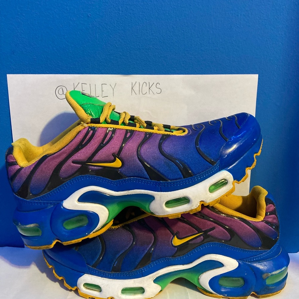 Air max plus gum used size 6y blue purple yellow